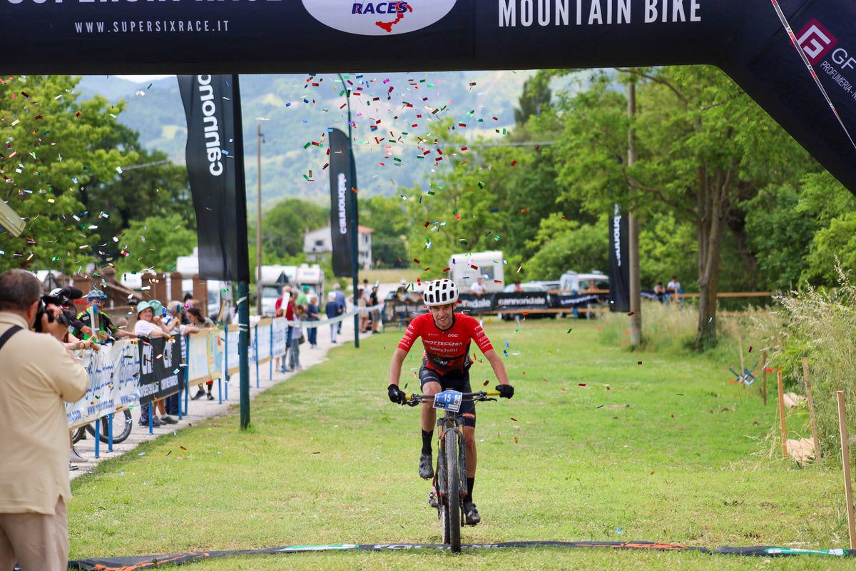 Panariello domina la Granfondo Monte Cucco: A Costacciaro una bella giornata di sport