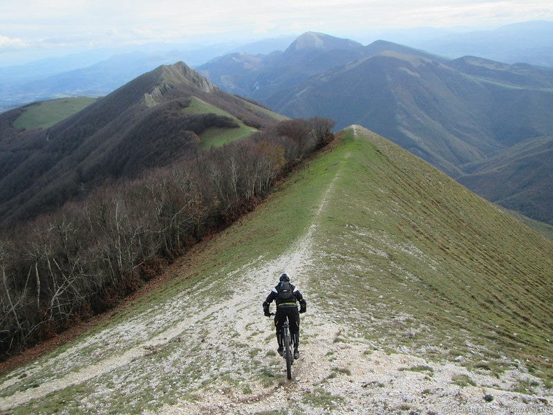 Sentiero 53 - Monte Catria (Video)