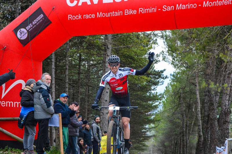 Marco Francioni domina e bissa a San Marino: sua la TITANO XCO 2022