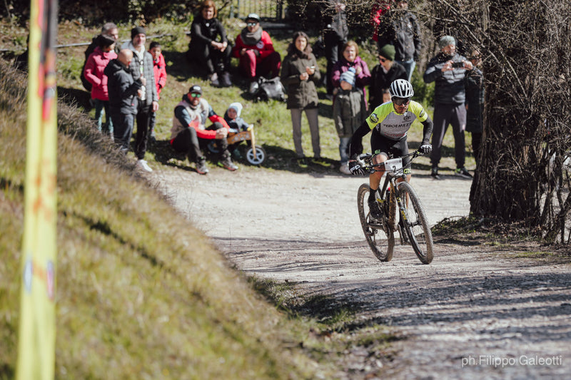 Il santo sport della Mtb che ci distrae dalle follie del mondo