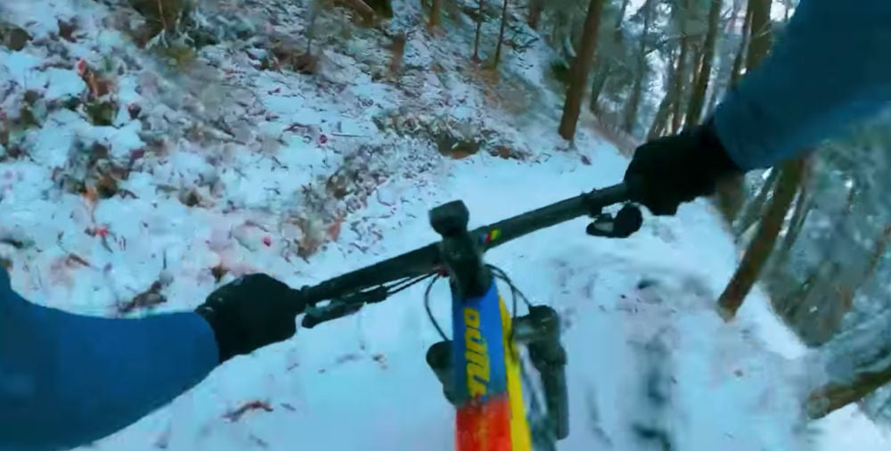 Nino Schurter la tocca piano sulla neve