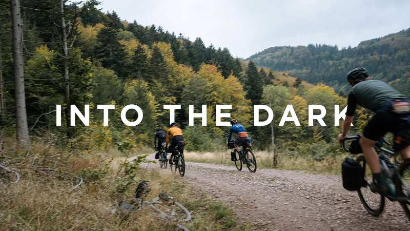 Into the dark: il gravel selvaggio di 5 amici